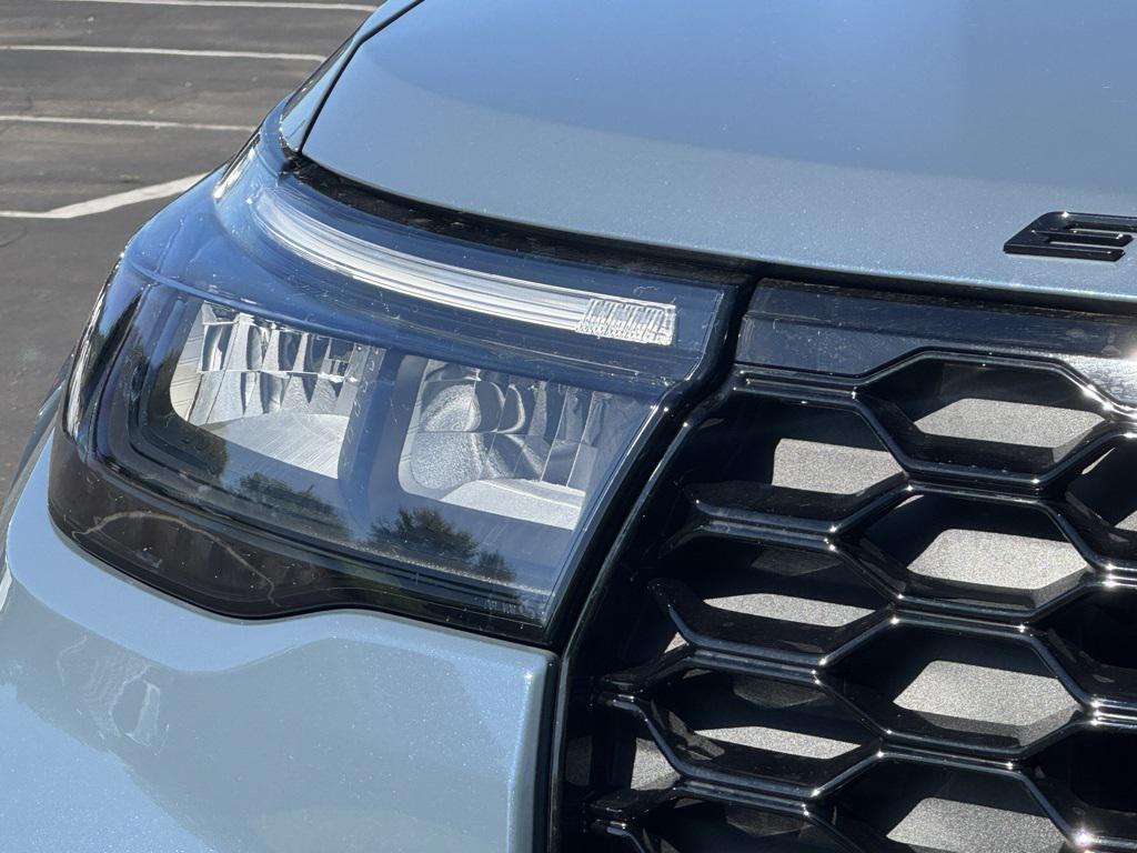 new 2025 Ford Explorer car, priced at $52,925