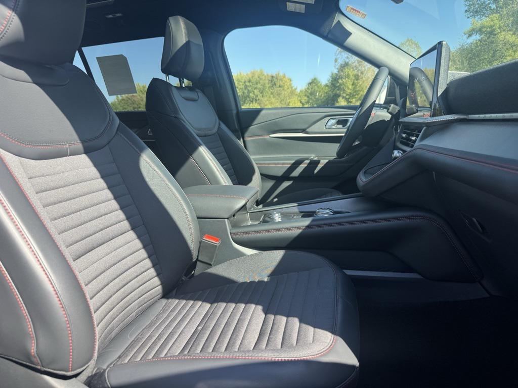 new 2025 Ford Explorer car, priced at $52,925