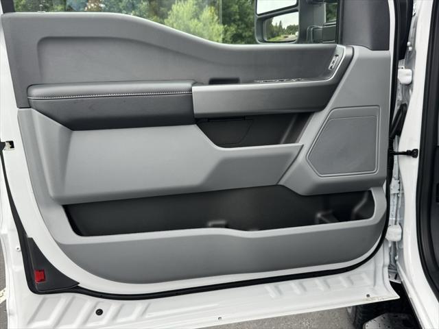 new 2025 Ford F-250 car, priced at $60,670