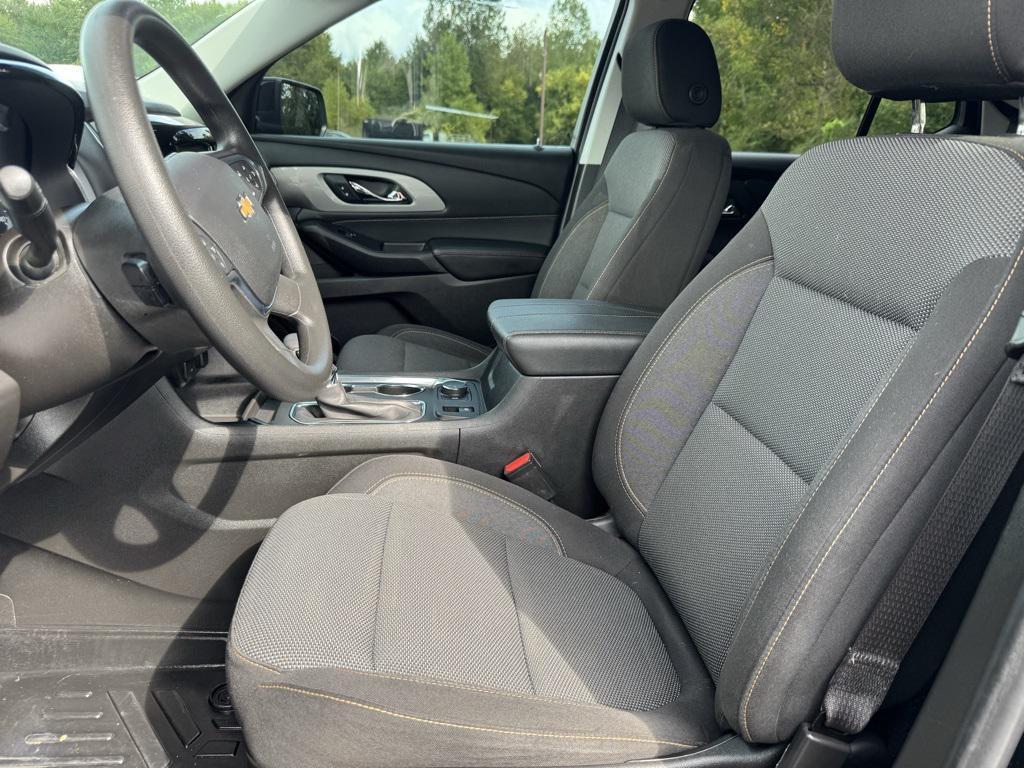 used 2021 Chevrolet Traverse car, priced at $21,994