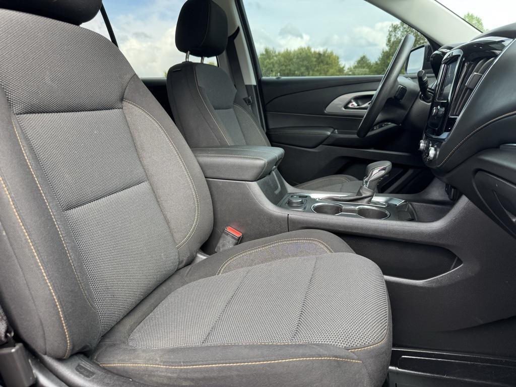 used 2021 Chevrolet Traverse car, priced at $21,994