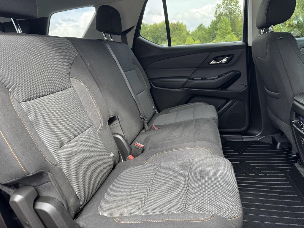used 2021 Chevrolet Traverse car, priced at $21,994