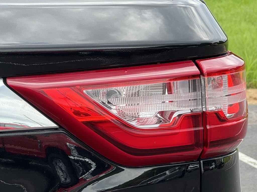 used 2021 Chevrolet Traverse car, priced at $21,994