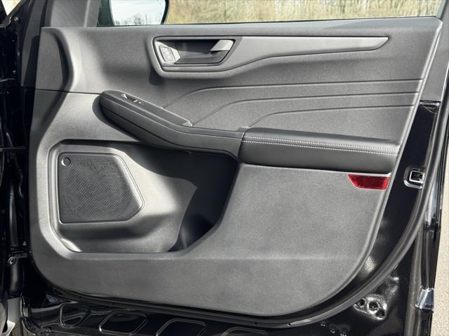 new 2025 Ford Escape car, priced at $29,566