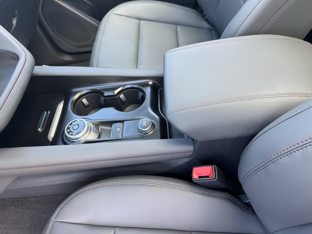 new 2025 Ford Explorer car, priced at $49,910