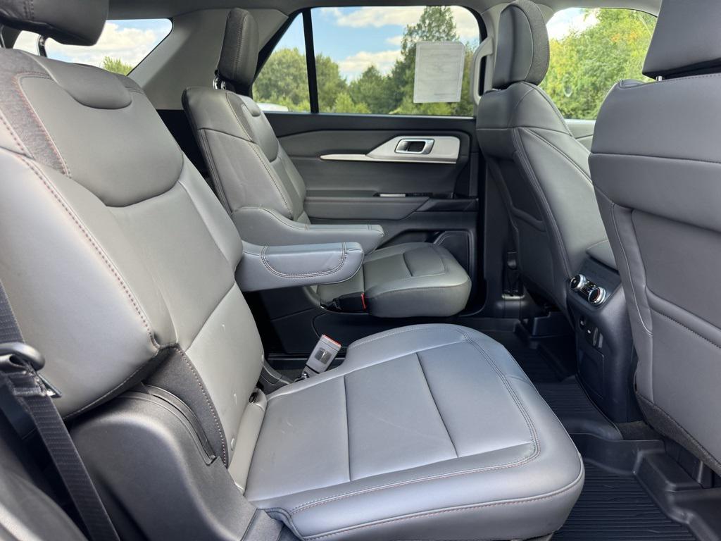new 2025 Ford Explorer car, priced at $49,910