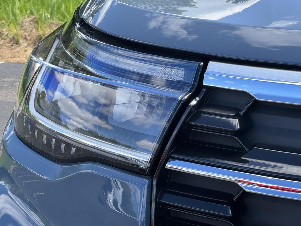 new 2025 Ford Explorer car, priced at $49,910