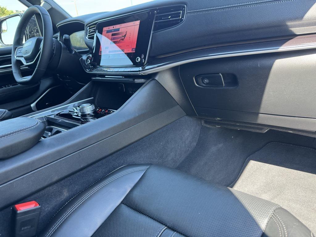 used 2024 Jeep Wagoneer L car, priced at $47,986