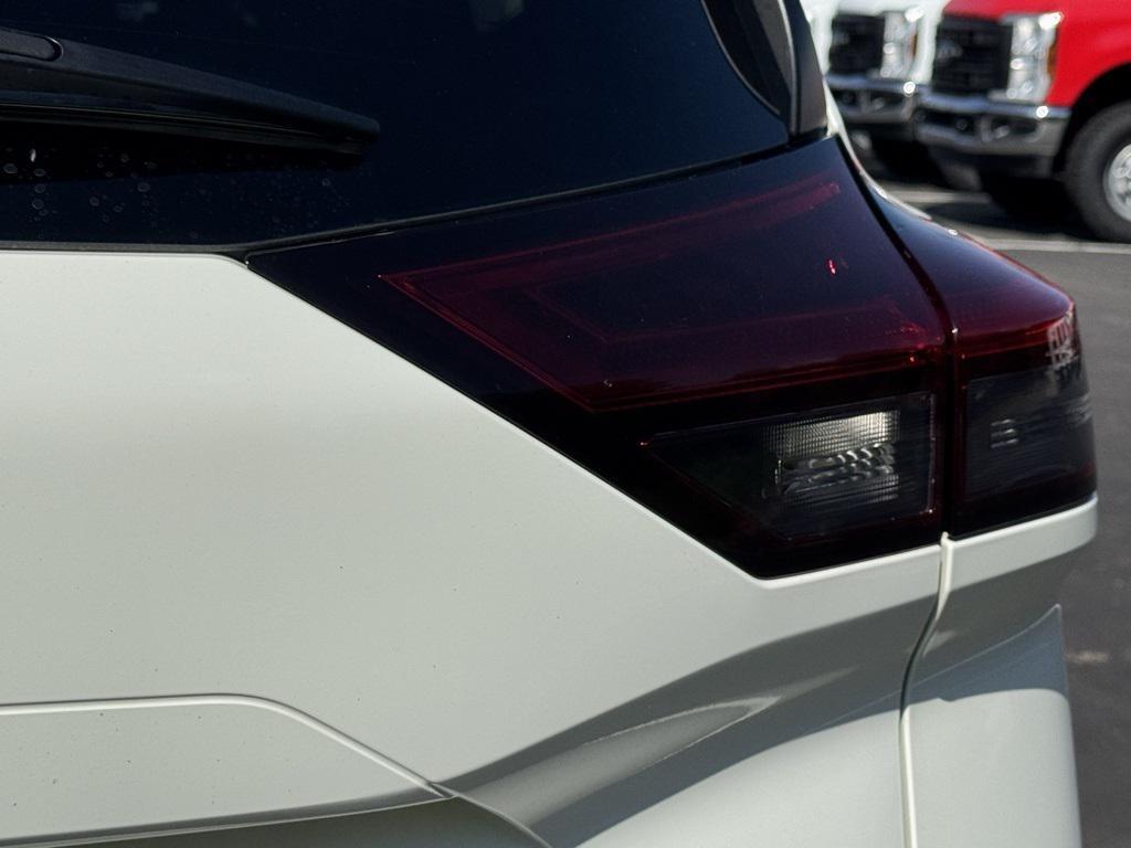 used 2021 Nissan Rogue car, priced at $19,826