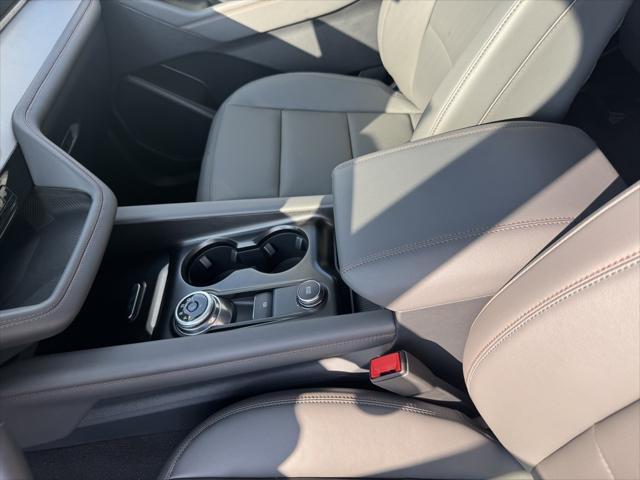 new 2025 Ford Explorer car, priced at $48,895