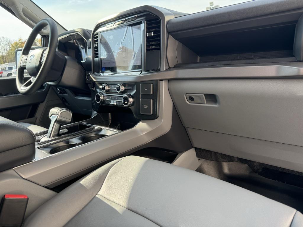 new 2024 Ford F-150 Lightning car, priced at $64,227
