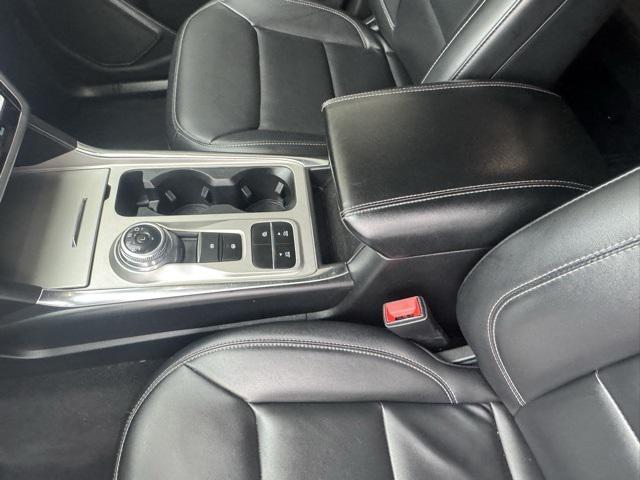 used 2022 Ford Explorer car, priced at $24,136