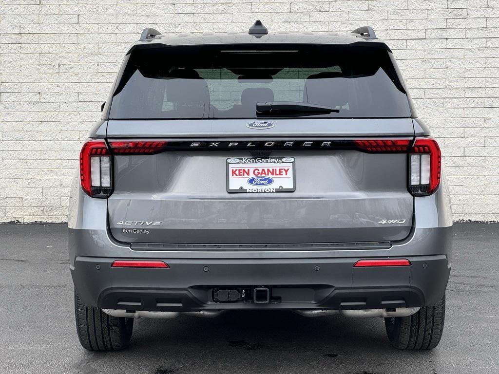 new 2025 Ford Explorer car, priced at $41,950