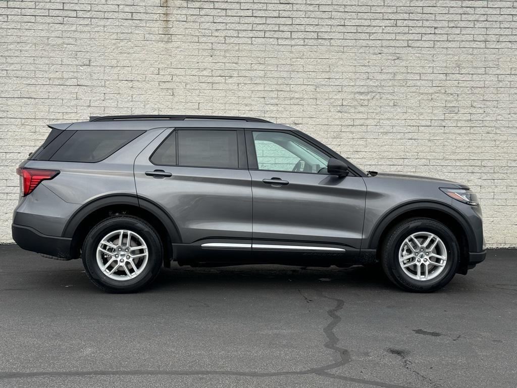 new 2025 Ford Explorer car, priced at $41,950