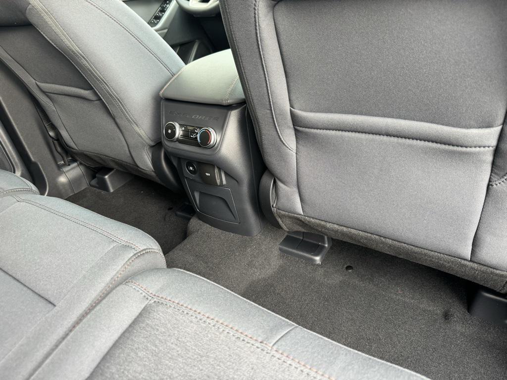new 2025 Ford Explorer car, priced at $41,950