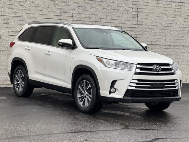 used 2019 Toyota Highlander car, priced at $26,707