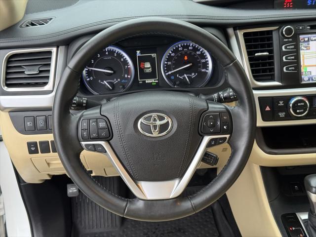 used 2019 Toyota Highlander car, priced at $26,707