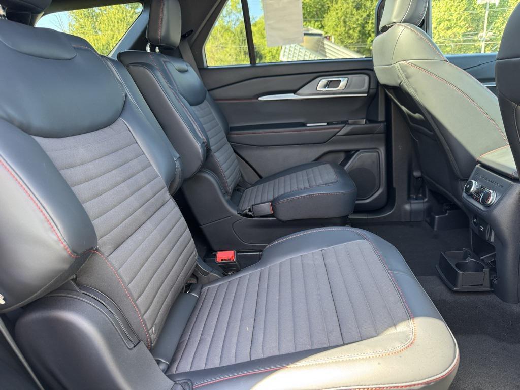 new 2025 Ford Explorer car, priced at $51,375