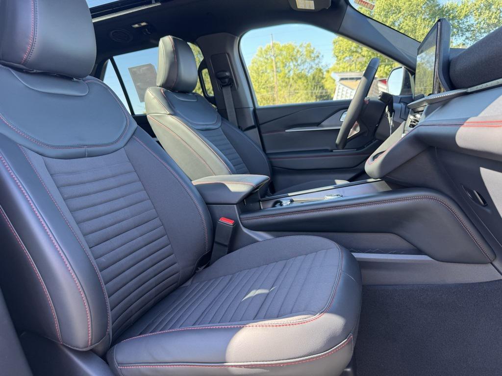 new 2025 Ford Explorer car, priced at $51,375