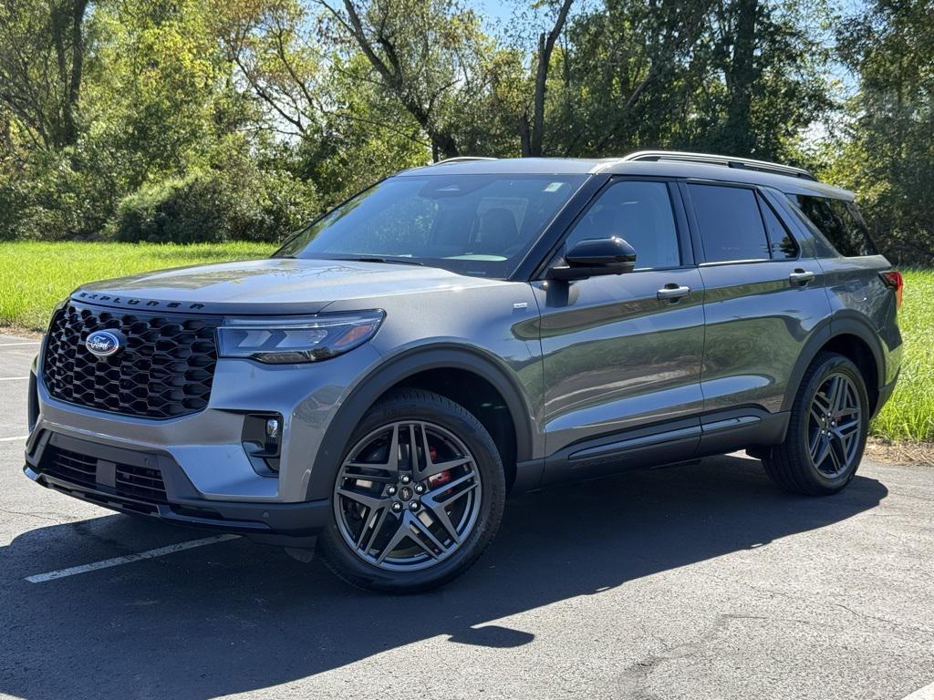 new 2025 Ford Explorer car, priced at $51,375