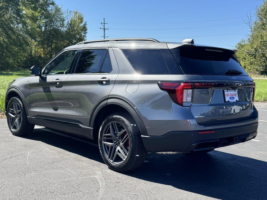 new 2025 Ford Explorer car, priced at $51,375