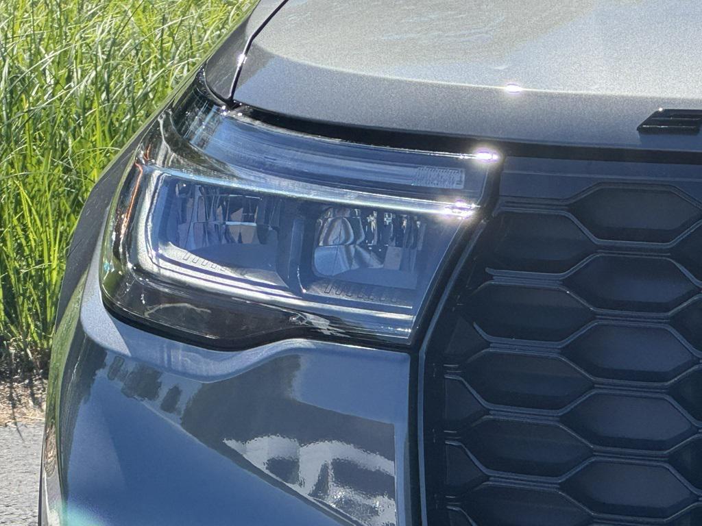 new 2025 Ford Explorer car, priced at $51,375