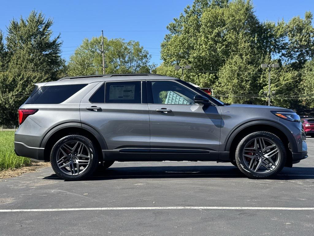 new 2025 Ford Explorer car, priced at $51,375