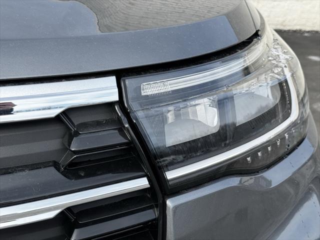 new 2025 Ford Explorer car, priced at $48,560