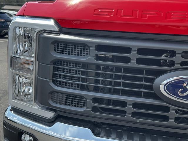 new 2025 Ford F-350 car, priced at $54,465