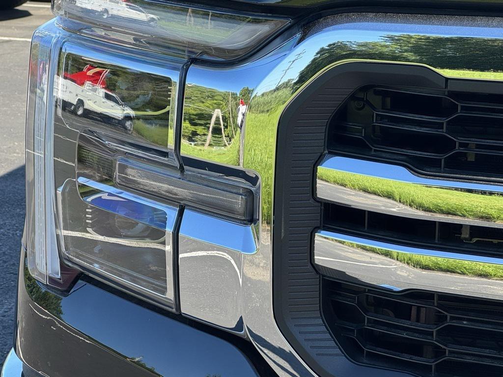 new 2025 Ford F-150 car, priced at $75,960