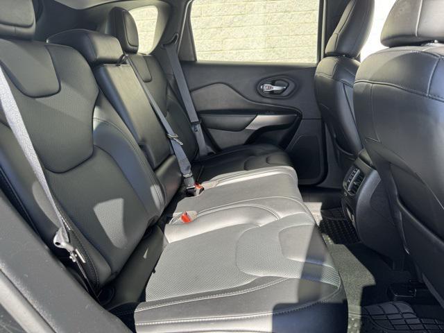 used 2019 Jeep Cherokee car, priced at $17,444