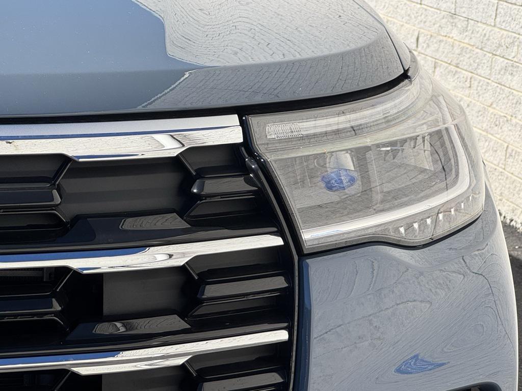 new 2025 Ford Explorer car, priced at $49,510