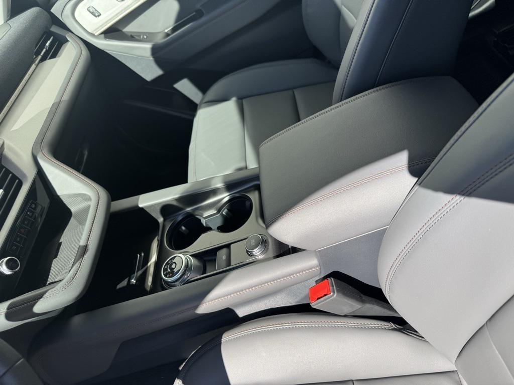 new 2025 Ford Explorer car, priced at $49,510