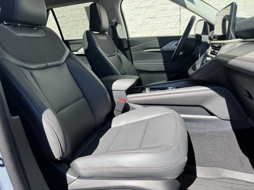 new 2025 Ford Explorer car, priced at $49,510