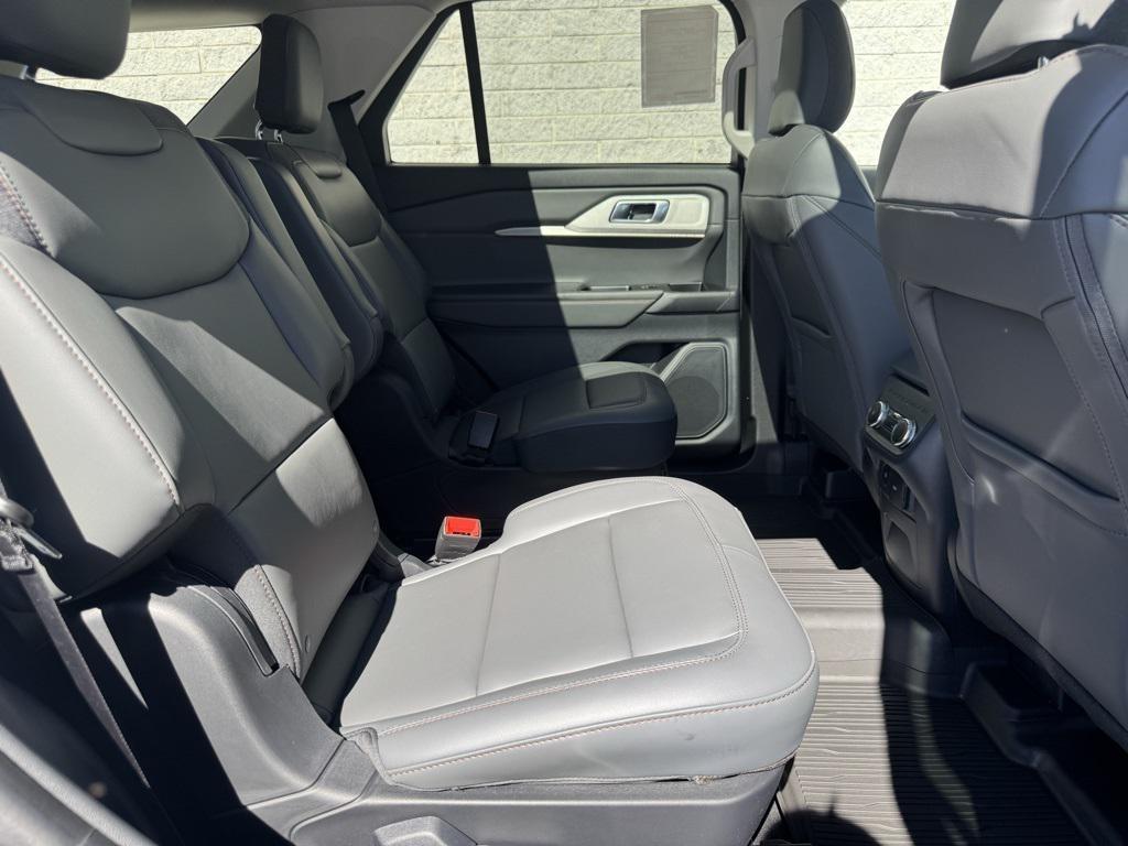 new 2025 Ford Explorer car, priced at $49,510