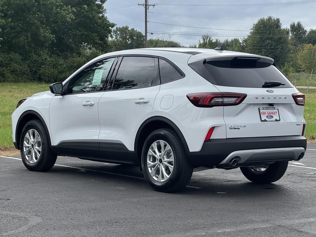 new 2025 Ford Escape car, priced at $30,905