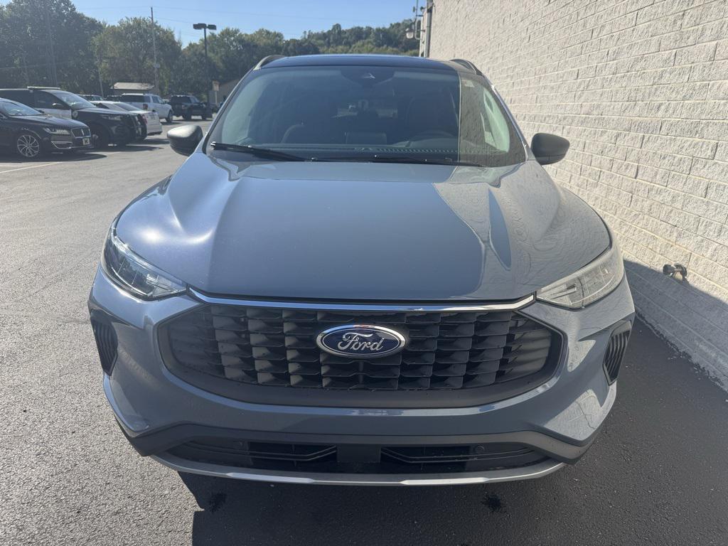 new 2025 Ford Escape car, priced at $32,040