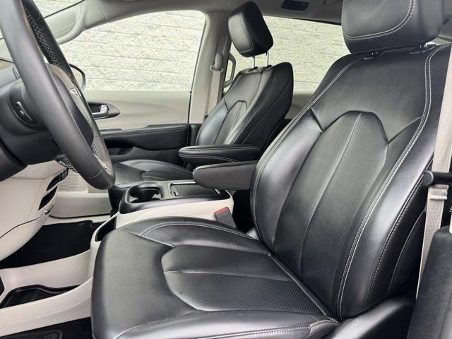 used 2023 Chrysler Pacifica Hybrid car, priced at $26,295