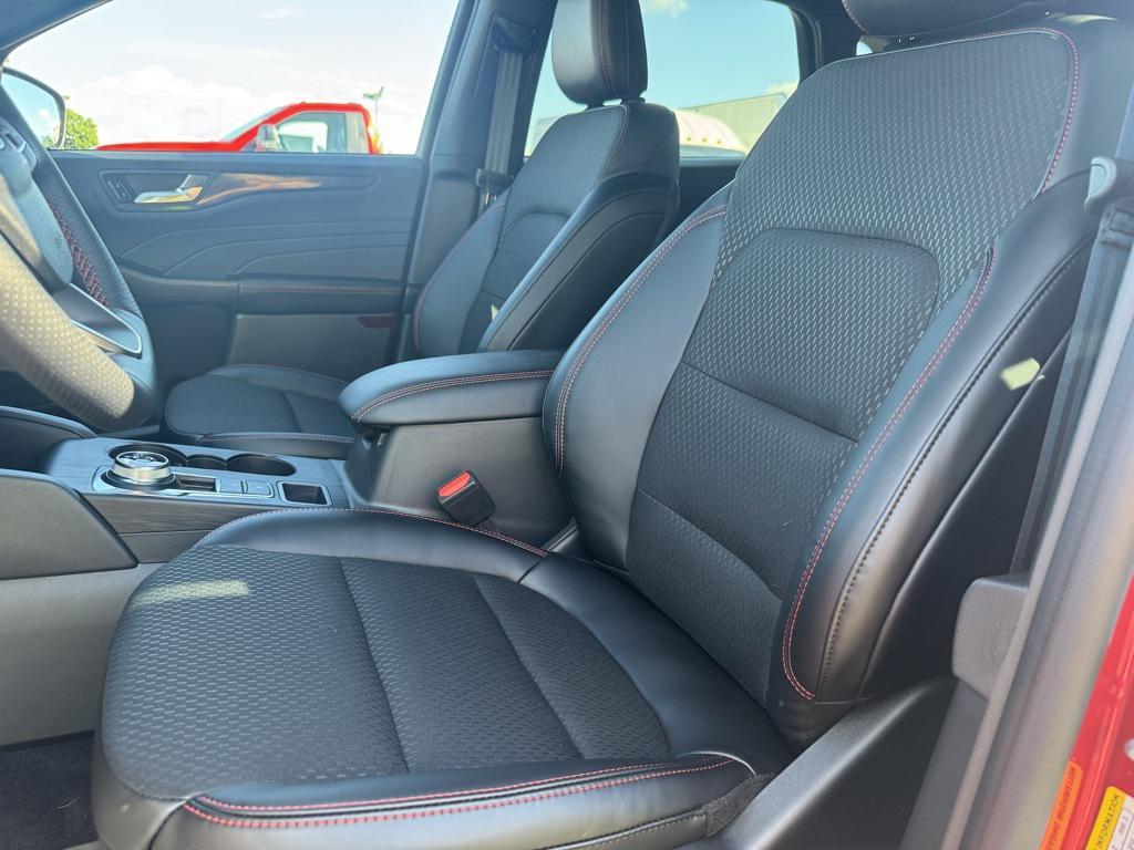 new 2025 Ford Escape car, priced at $33,280
