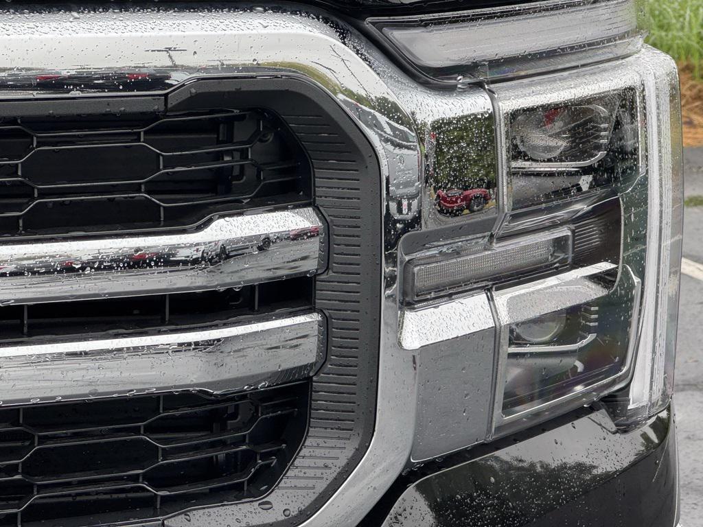 new 2025 Ford F-150 car, priced at $69,260