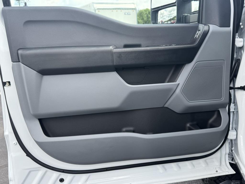 new 2025 Ford F-350 car, priced at $49,315