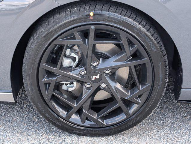 new 2025 Hyundai Elantra car, priced at $29,802
