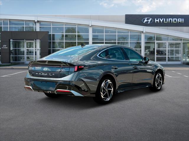 new 2024 Hyundai Sonata car, priced at $33,009