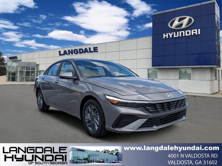 new 2024 Hyundai Elantra car, priced at $26,044