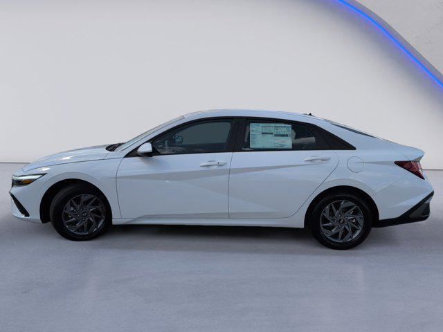 new 2025 Hyundai ELANTRA HEV car, priced at $25,322