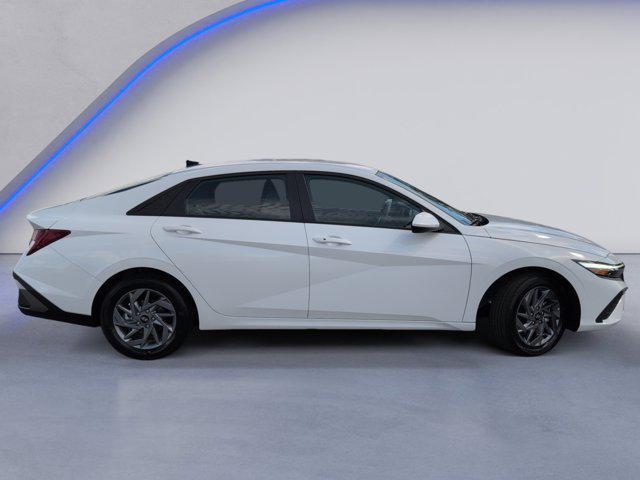 new 2025 Hyundai ELANTRA HEV car, priced at $25,322