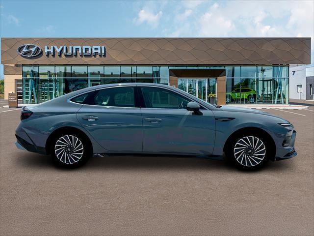 new 2025 Hyundai Sonata Hybrid car, priced at $37,584