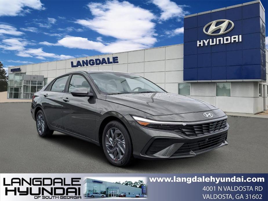 new 2024 Hyundai Elantra HEV car, priced at $27,204