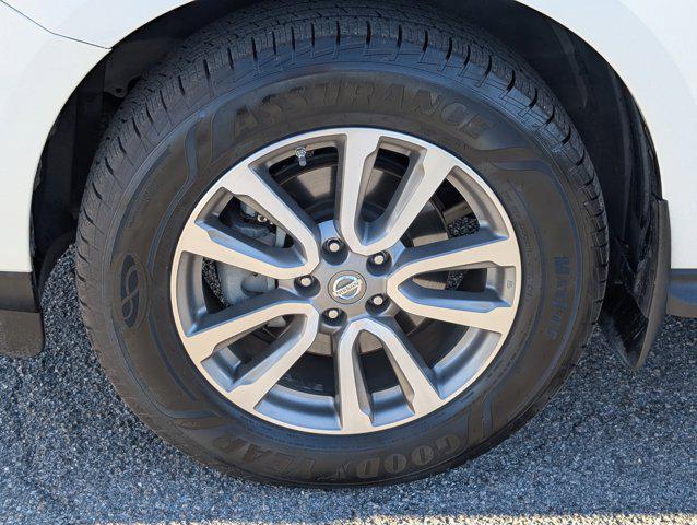 used 2014 Nissan Pathfinder car