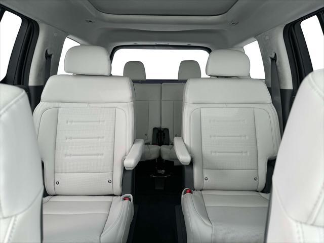 new 2025 Hyundai Santa Fe car, priced at $47,806